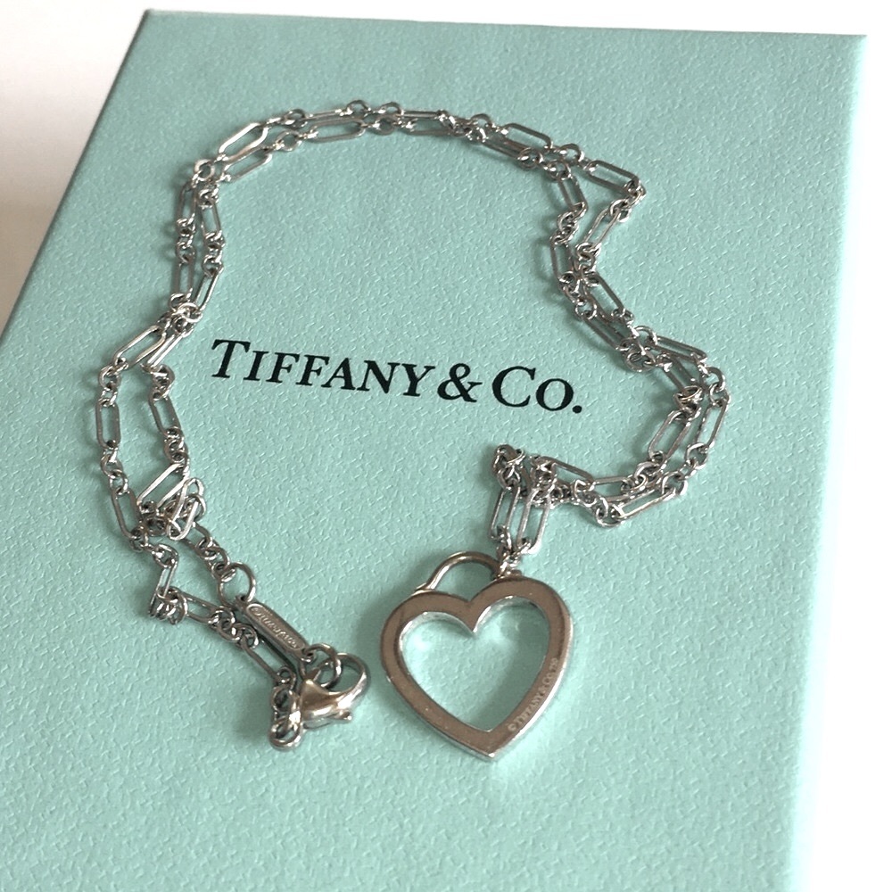 Solid 18K White Gold Tiffany & Co Authentic Sentimental Heart Necklace (not 14K)